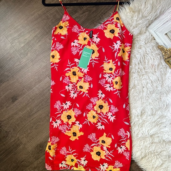 NWT divided 8 floral summer dress red yellow spaghetti strap - Picture 2 of 10